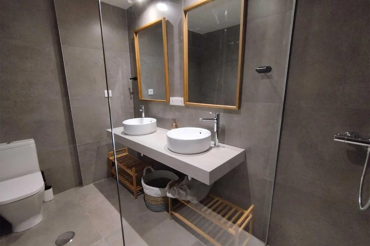 Апартаменты Blue Suites Манилва